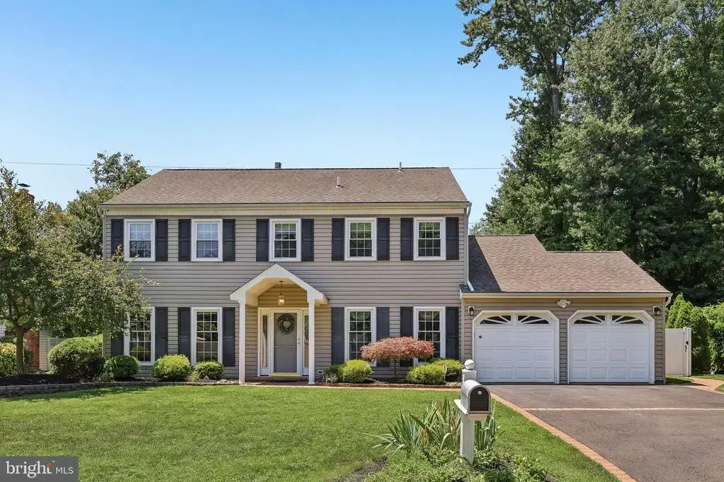 558 Fairman Ln, LANGHORNE