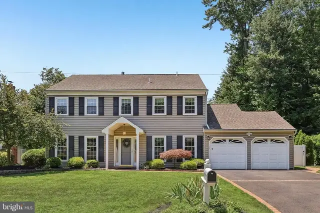 558 Fairman Ln, Langhorne