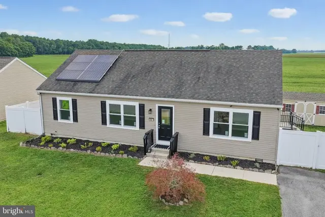 104 N Spinnaker Ln, Milton