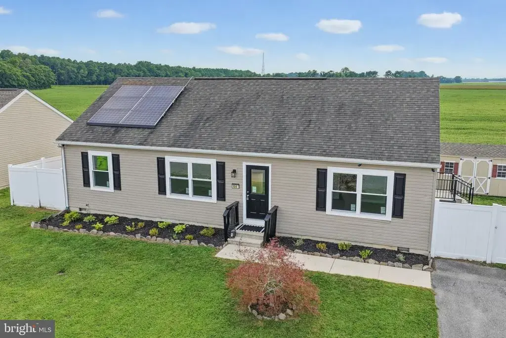 104 N Spinnaker Ln, MILTON