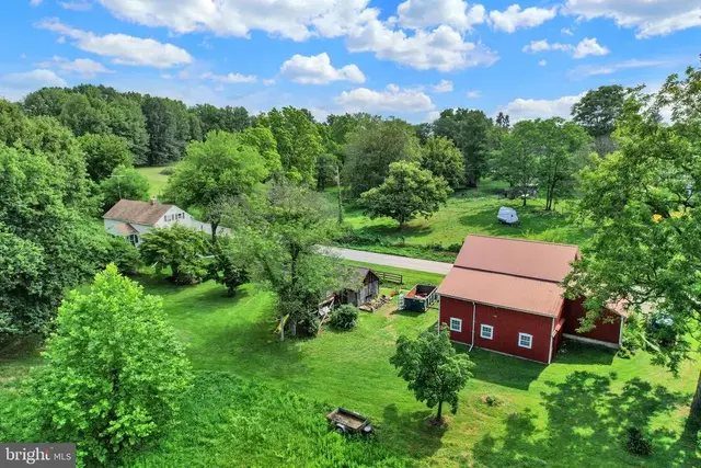 886 Menges Mills Rd, Spring Grove