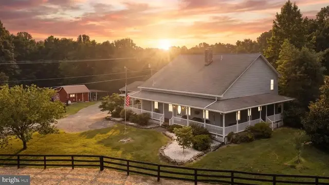 559 Holly Corner Rd, Fredericksburg
