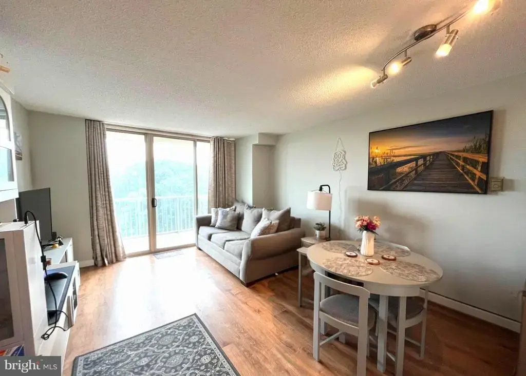 2500 N Van Dorn St #1020, ALEXANDRIA