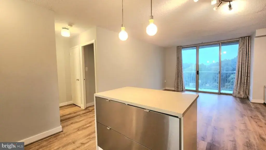2500 N Van Dorn St #1020, ALEXANDRIA