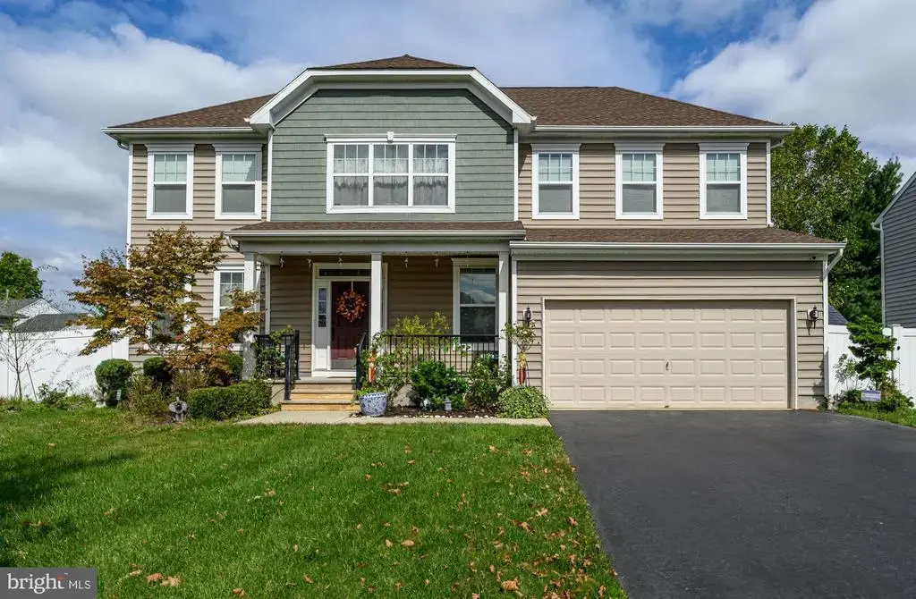 7 Pasteur Ct, EAST WINDSOR
