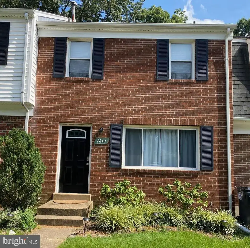 1210 Thomas Jefferson Pl, FREDERICKSBURG