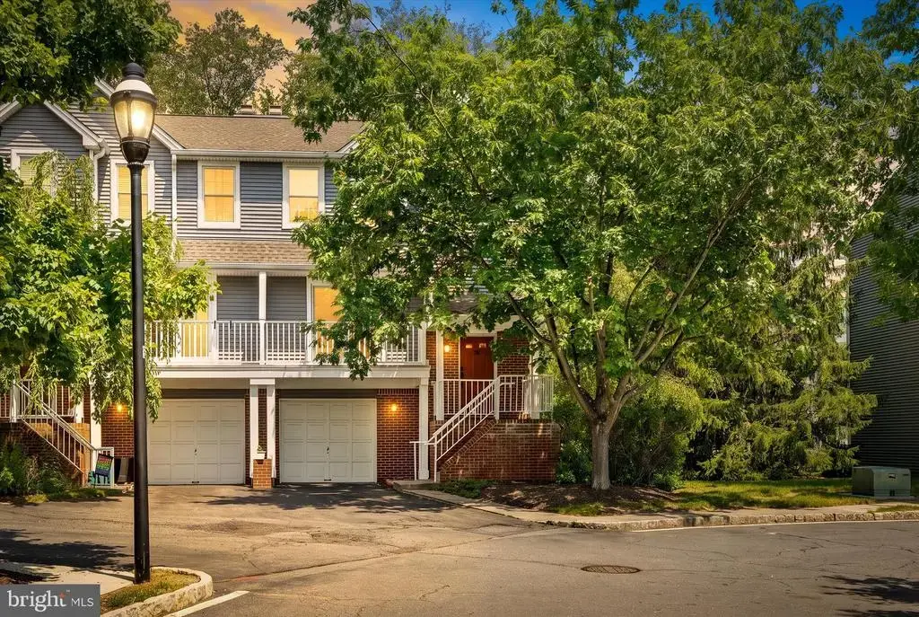 69 E Shrewsbury Pl, PRINCETON