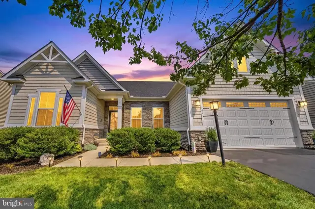 106 Fringetree Ct, Lake Frederick