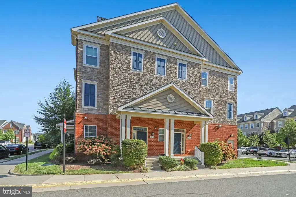 42608 Capitol View Ter, BROADLANDS