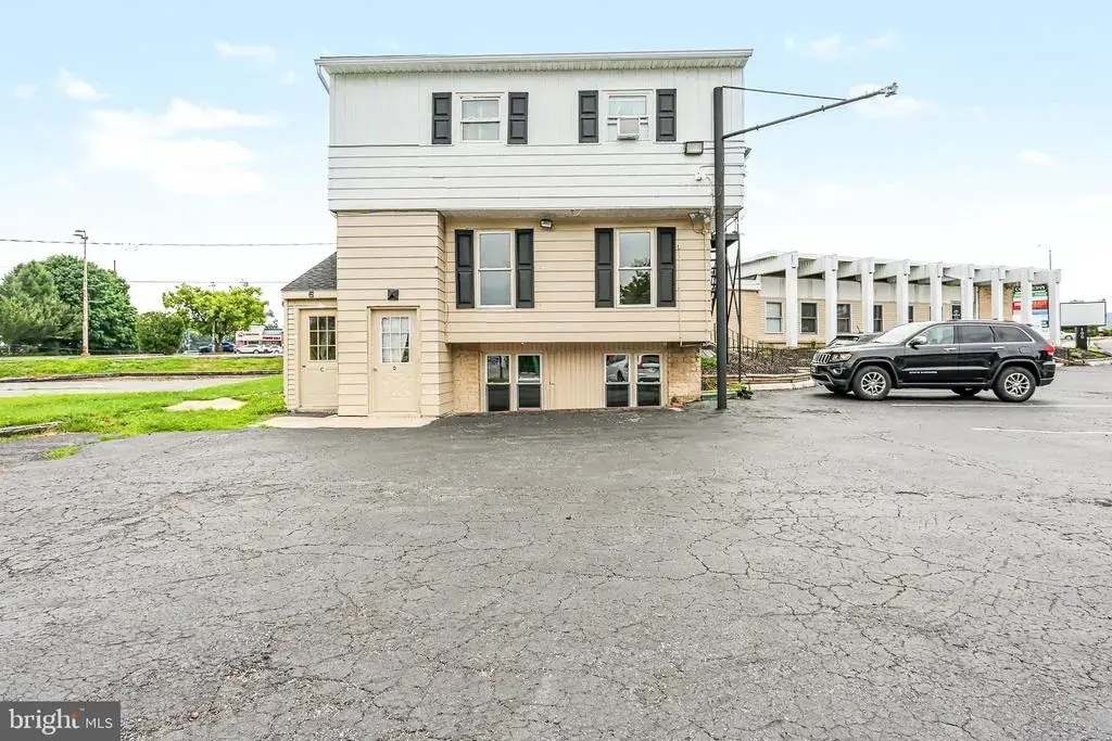 100 Old York Rd #c, NEW CUMBERLAND