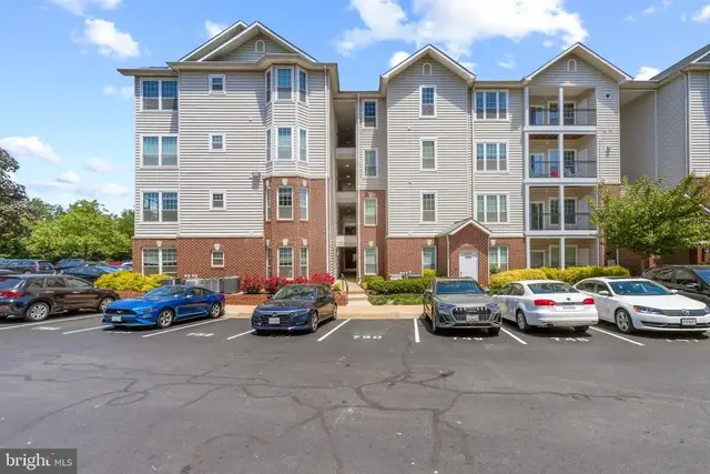 1530 Spring Gate Dr #9106, Mclean