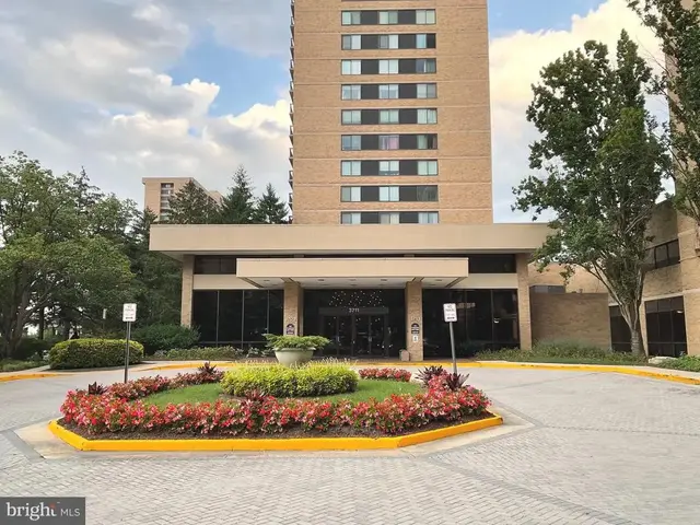 3709 S George Mason Dr #1014e, Falls Church