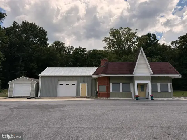 8200 Crain Hwy, La Plata
