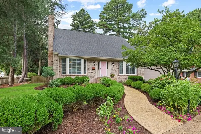 602 Crestview Ln, Salisbury