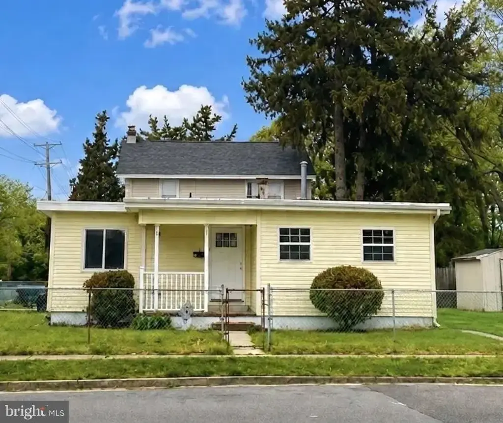 815 Broad St, PLEASANTVILLE