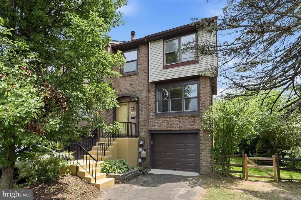 3255 Durham Pl, SOUTHAMPTON