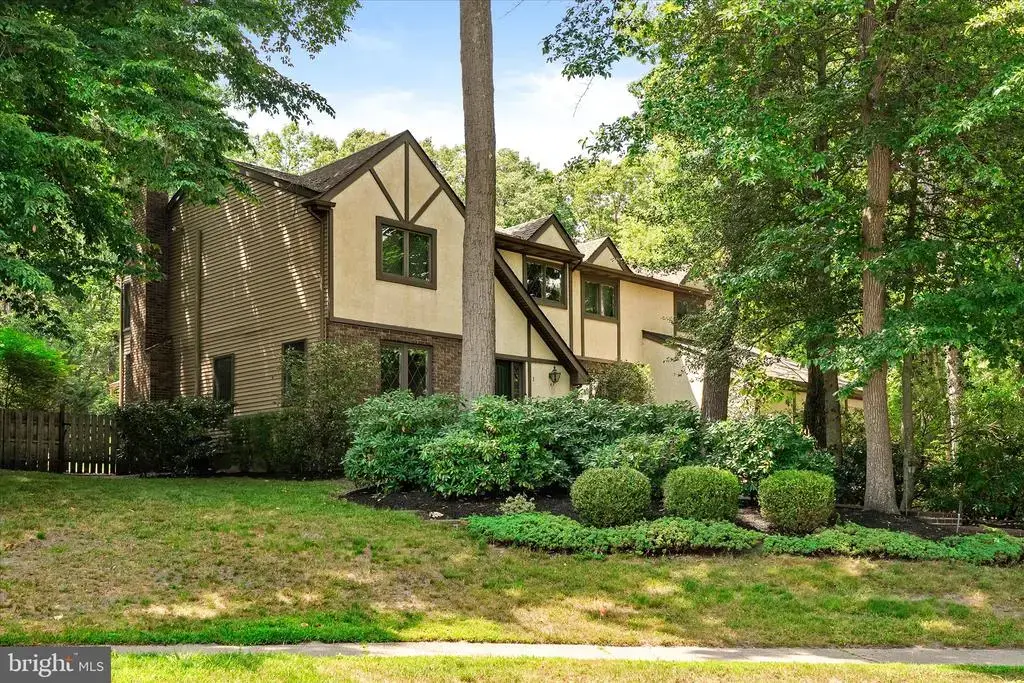 1 Hidden Acres Dr, VOORHEES