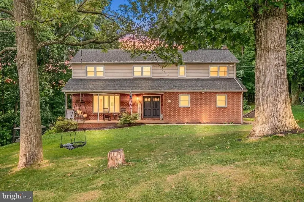 5032 Barkwood Ln, YORK