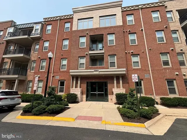 23631 Havelock Walk Ter #203, Ashburn