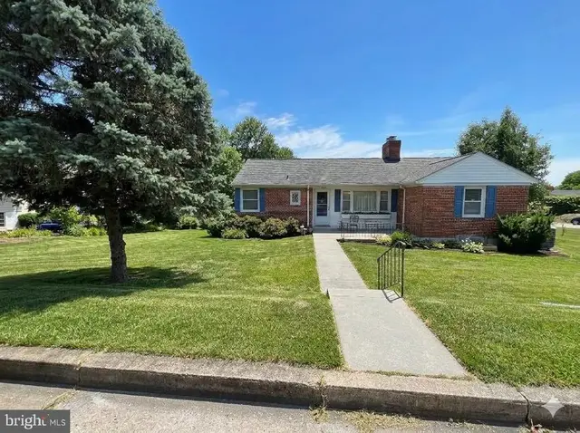 415 Aigburth Rd, Towson