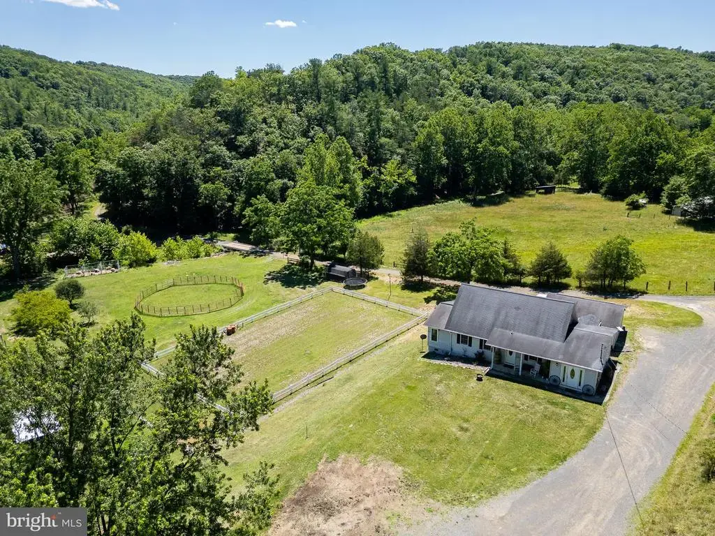 2084 Double Cribbs Rd, BURLINGTON