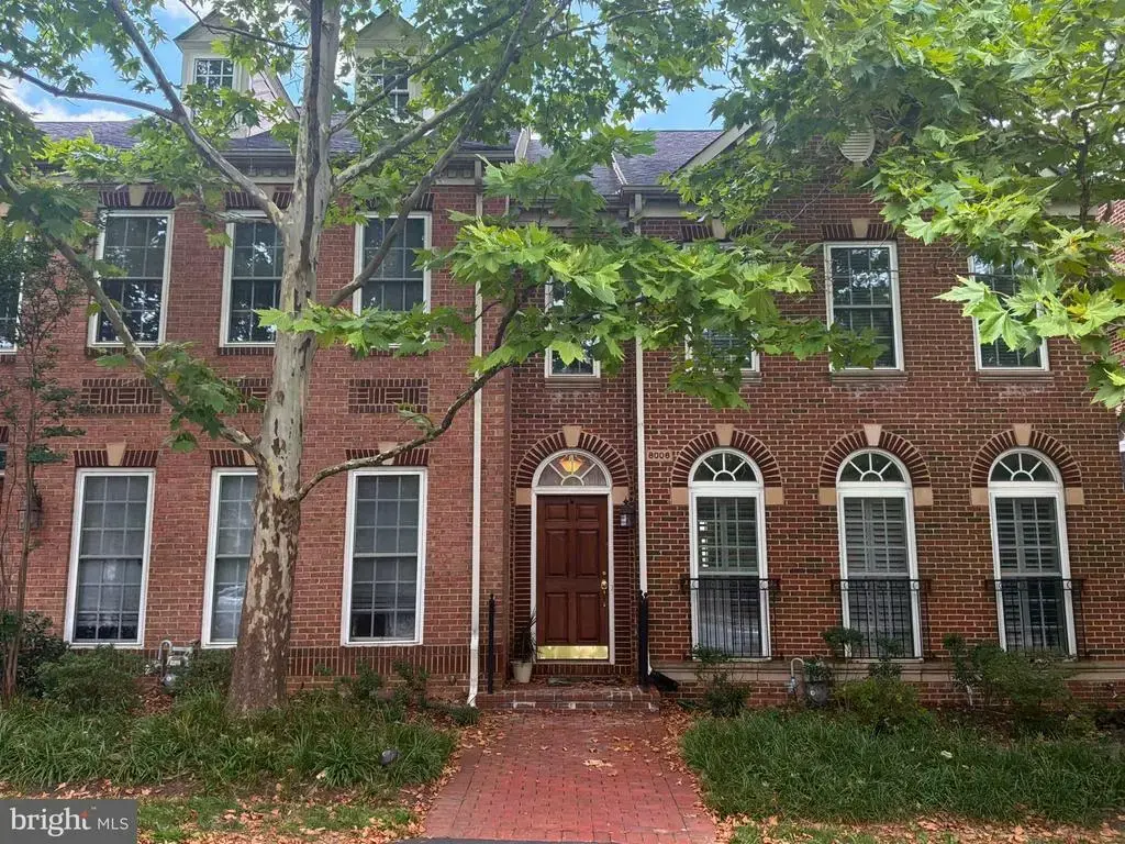 8006 Reserve Way, VIENNA