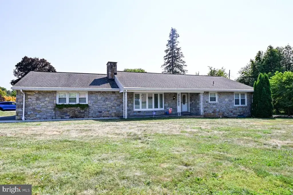 100 W 47th St, READING