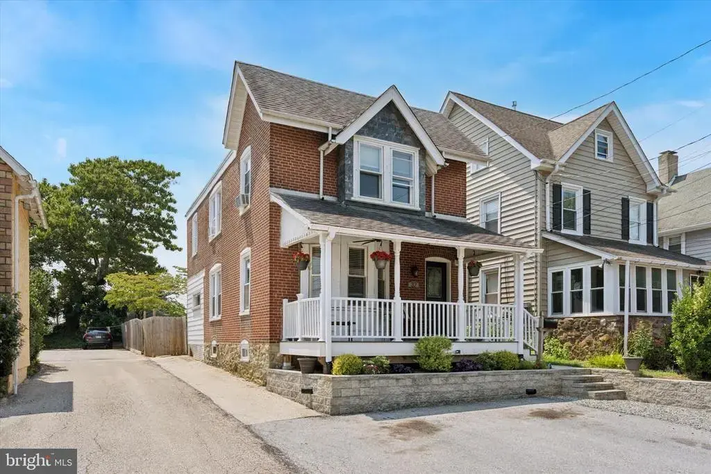 32 W Central Ave, PAOLI