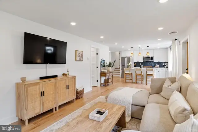 4046 Center Ave, Lafayette Hill