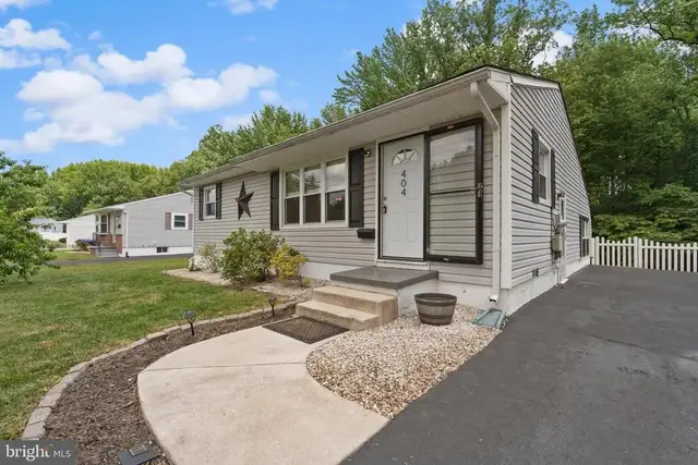 404 Tamara Cir, Newark
