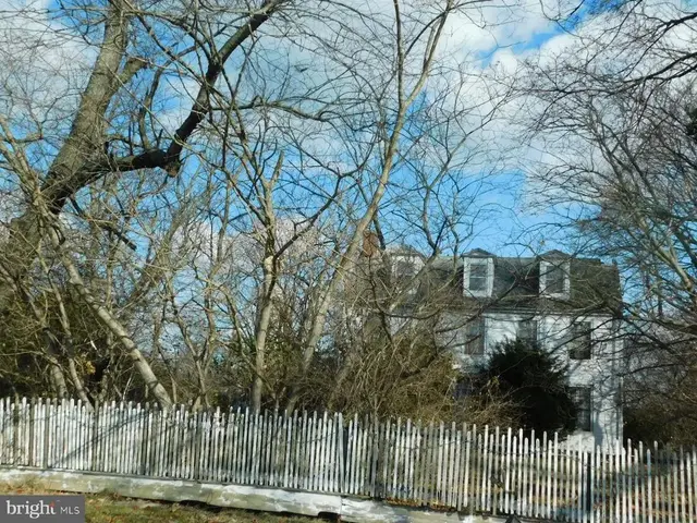 669 Old Summit Bridge Rd, Middletown