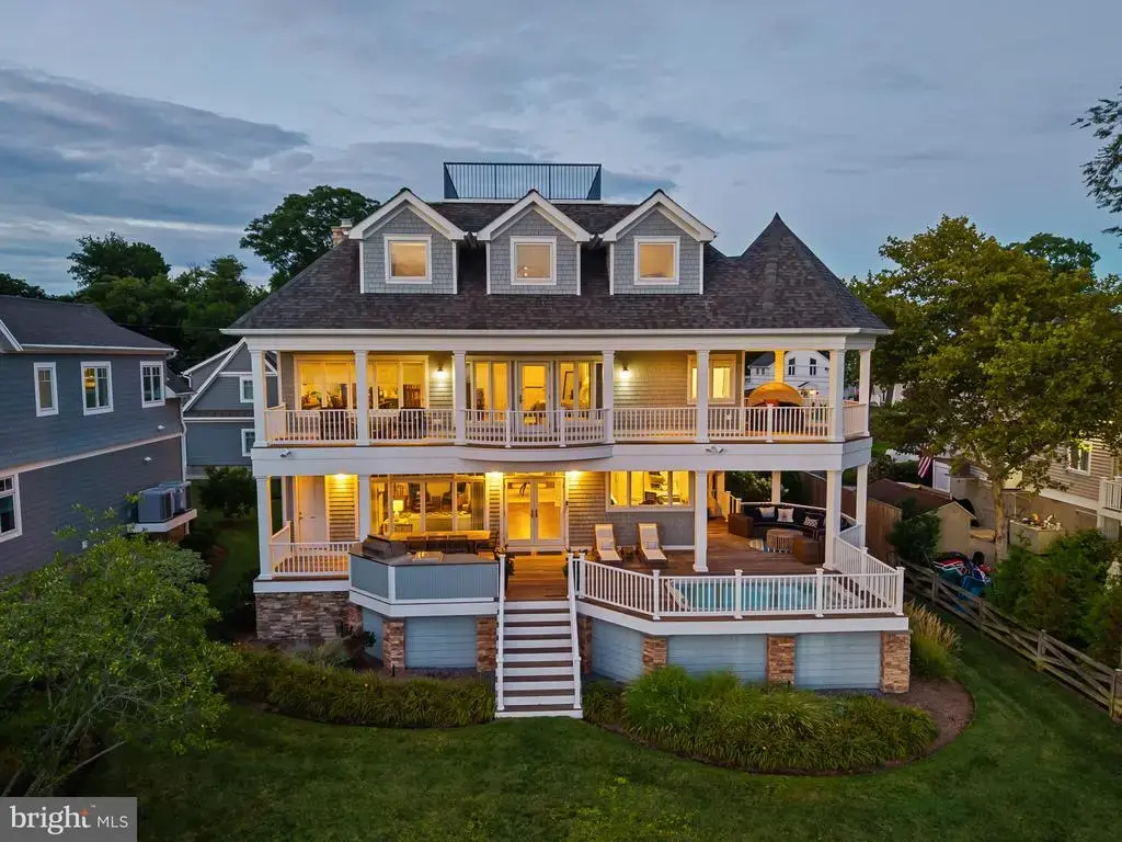 14 E Lake Dr, ANNAPOLIS