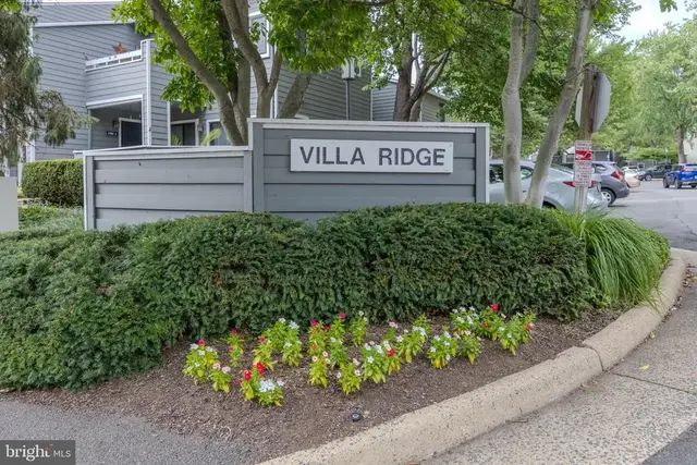11017-a Villaridge Ct, Reston