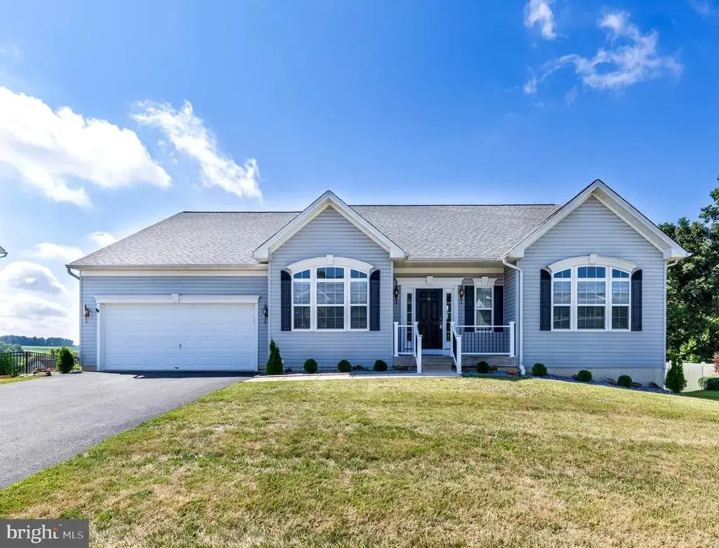 2313 Nevada Dr, MANCHESTER