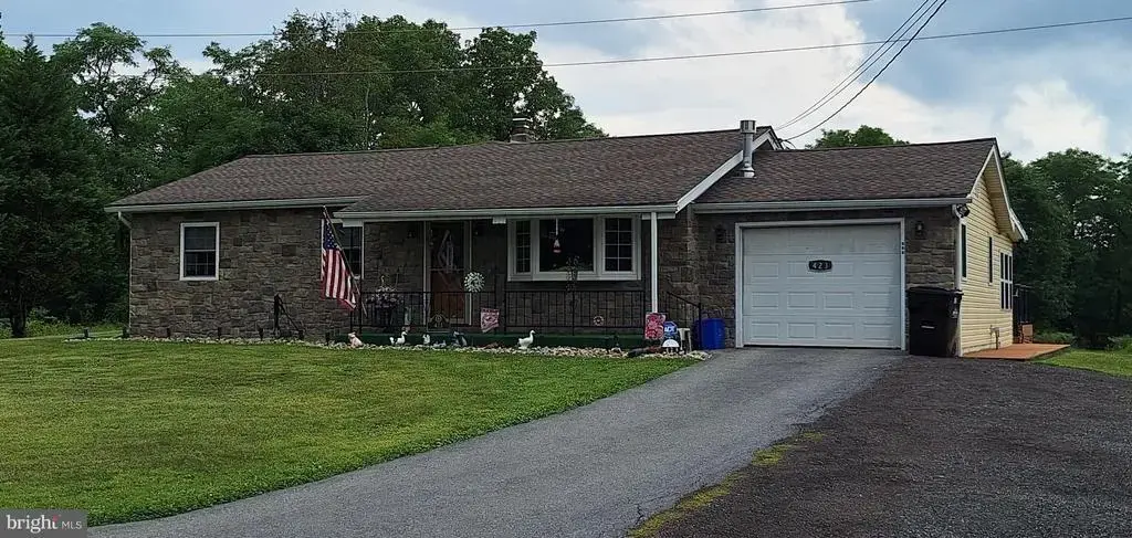 423 S Baumstown Rd, BIRDSBORO