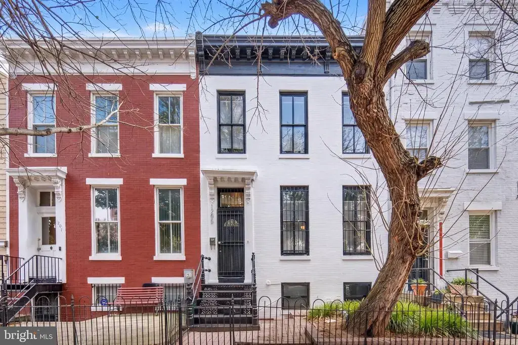 1205 4th St Nw, WASHINGTON