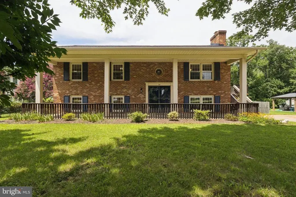 64 Sebastian Rd S, FREDERICKSBURG
