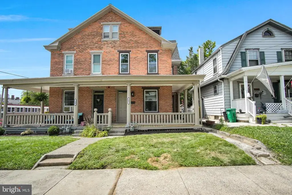 502 N College St, CARLISLE