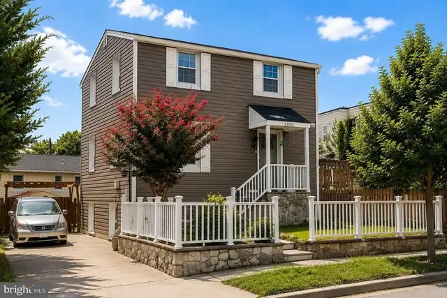 2000 S Langley St, Arlington