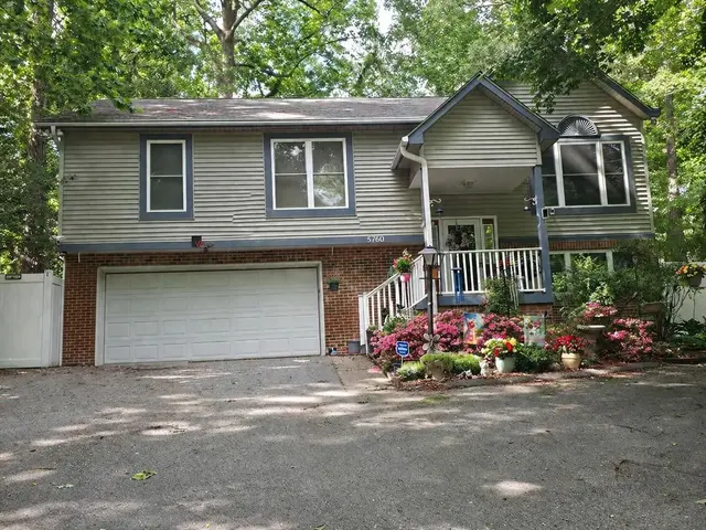 5760 Eucalyptus Dr, Saint Leonard