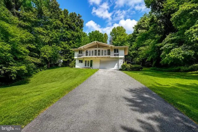6900 Heatherhill Rd, Bethesda