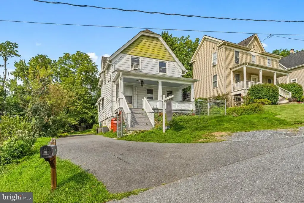 819 E A St, BRUNSWICK
