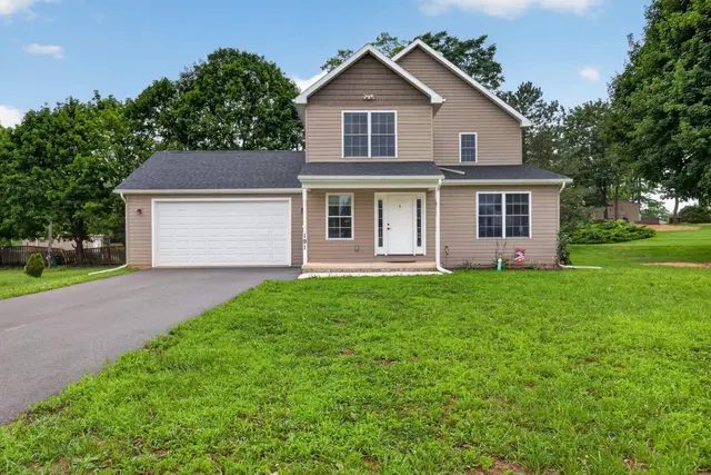 191 Greenview Dr, Carlisle