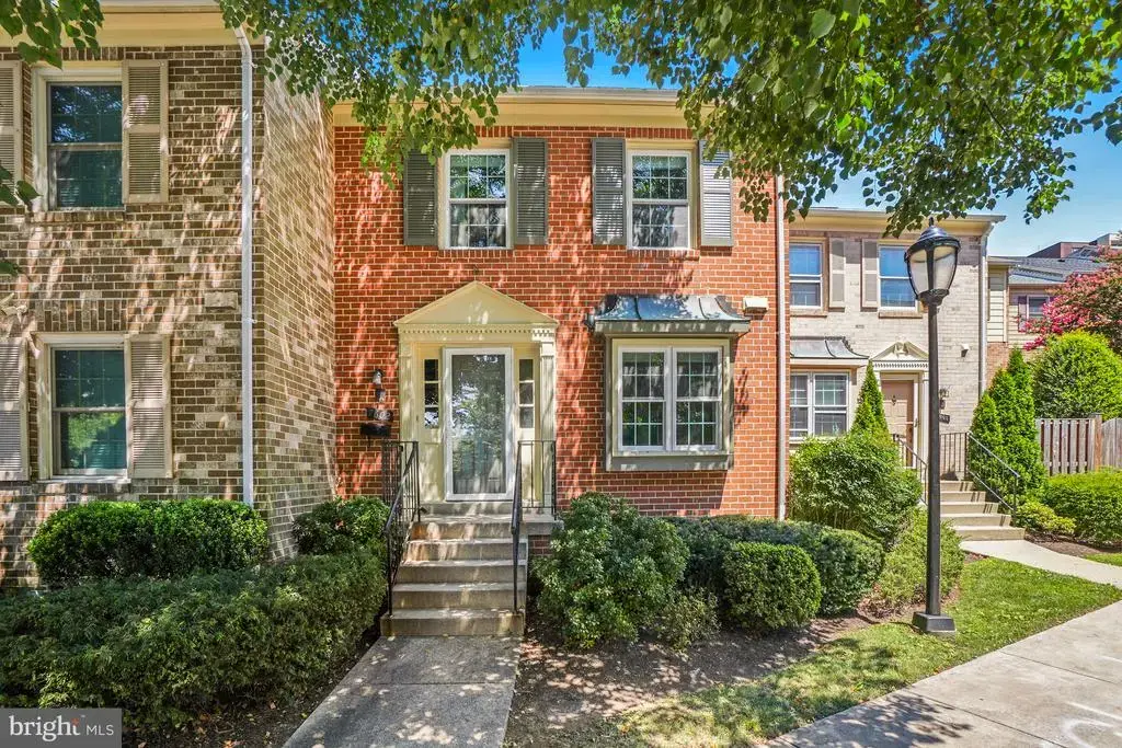 7602 Westlake Ter #19, BETHESDA