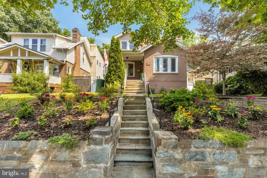 821 Elder St Nw, WASHINGTON