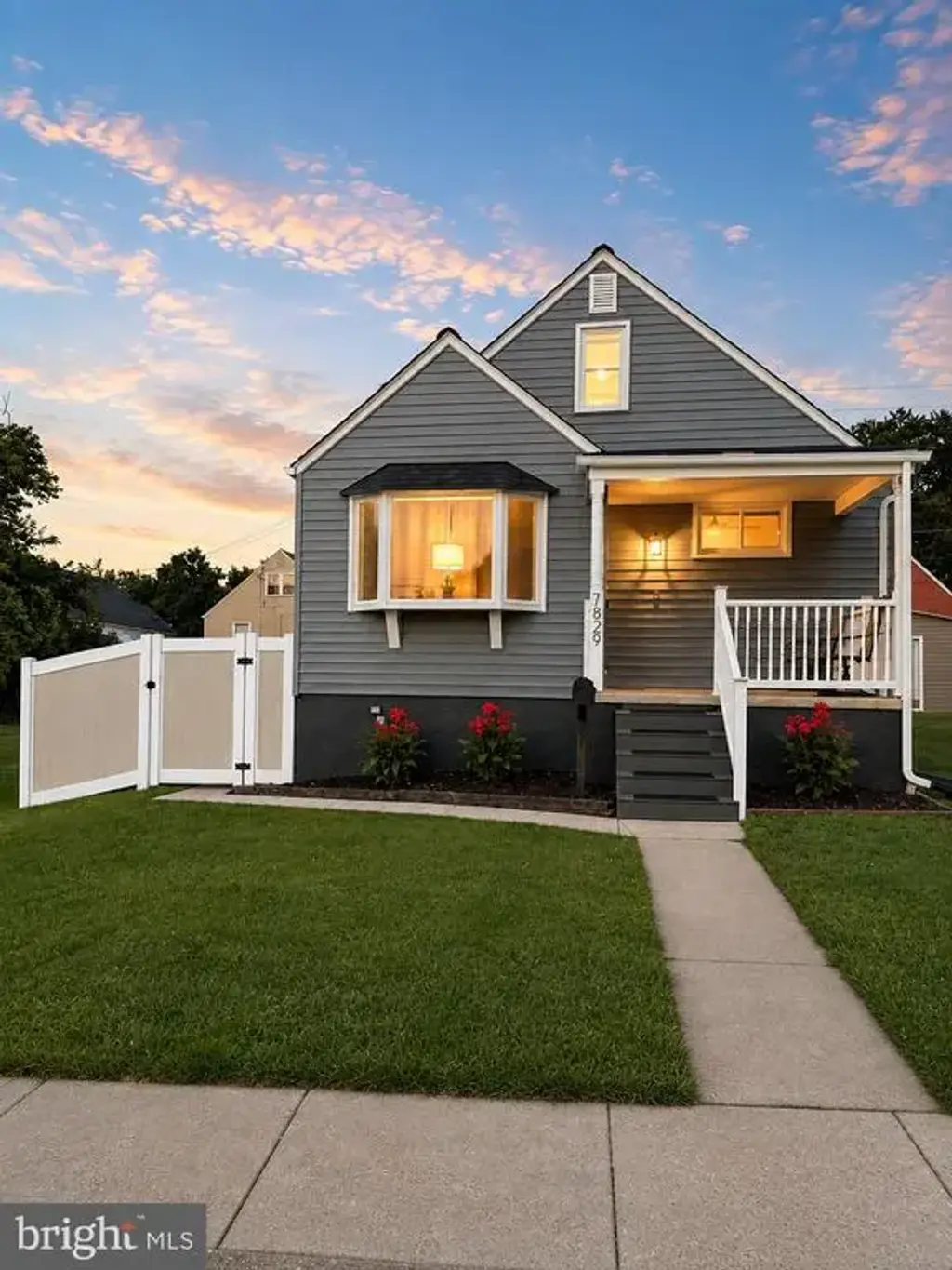7829 Aiken Ave, PARKVILLE