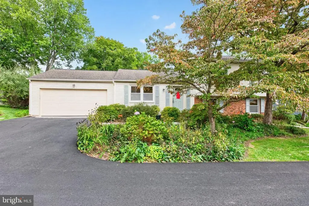 2669 Fanieul Hall Ct, HERNDON
