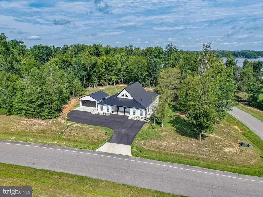 375 Ark Ave., BUMPASS