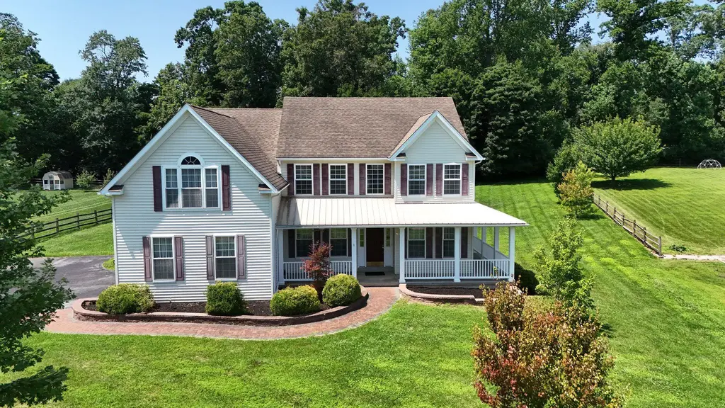 412 Buttonwood Ln, OXFORD