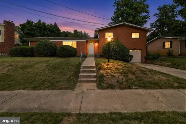 2200 Rosecroft Blvd, Fort Washington